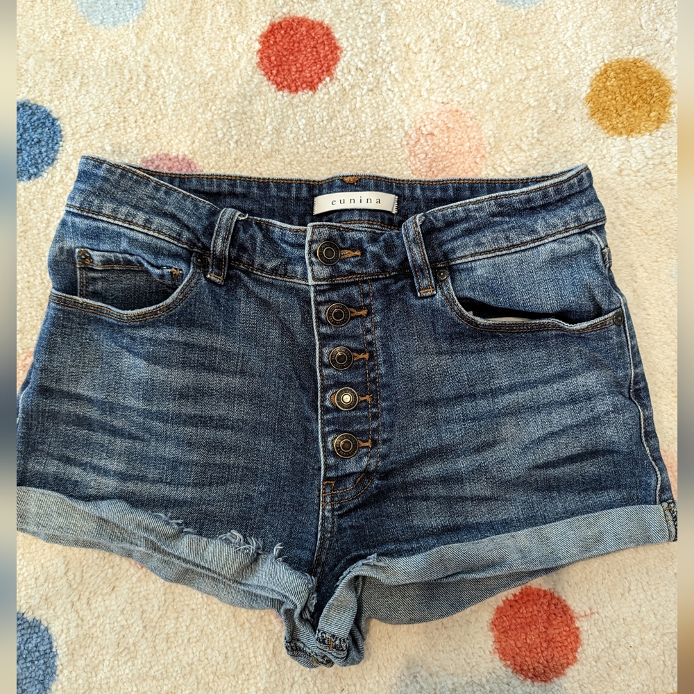 Size M dark wash high waist shorts
